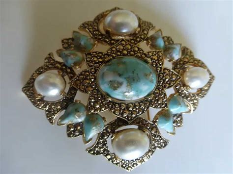 Large Sarah Coventry Brooch Pendant Art Glass Faux Gem