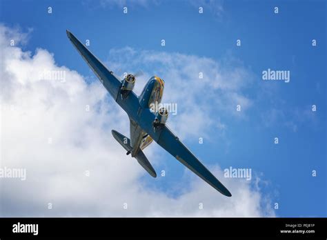 Douglas dc 3 cockpit hi-res stock photography and images - Alamy