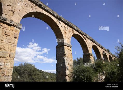 Roman Aqueduct Hi Res Stock Photography And Images Alamy