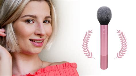 Real Technique Blush Brush Review Demonstration And How To Use It