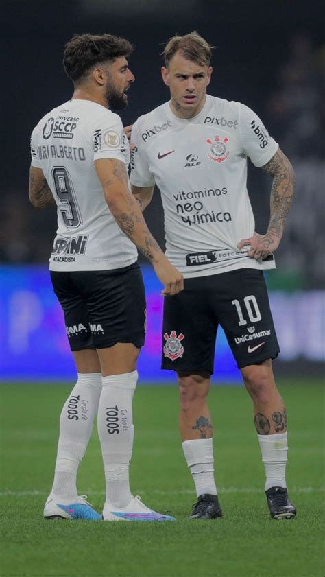 Roger Guedes E Yuri Em Roupa Do Corinthians Neymar E Bruna