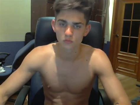 Webcam Show Hot Guy Wanks Off ThisVid