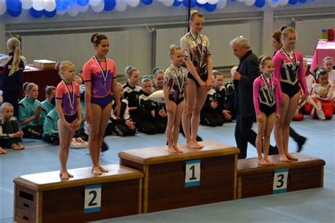 Districtsfinale Acro D En E Niveau Te Winschoten Donkerbroek Nieuws