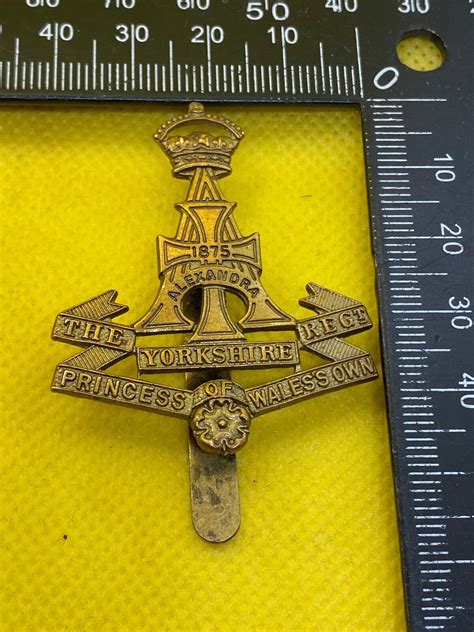 Ww1 Ww2 British Army The Yorkshire Regiment Brass Cap Badge The Militaria Shop