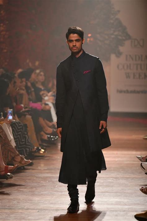 Tarun Tahiliani At India Couture Week 2019 Vogue India Couture Week India Fashion Week