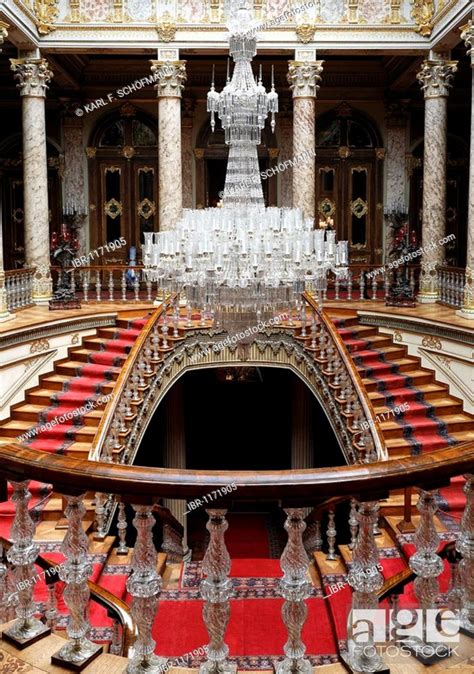 Crystal Staircase Glass Staircase Dolmabahce Palace Sultan S Palace