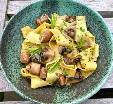 Pasta med svampe er en klassiker på de danske middagsborde De fleste