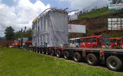 Carreta Transportando Transformador De Toneladas Fecha Br E