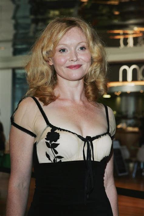 10 Sexy Essie Davis Bikini Pics