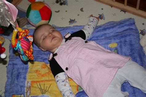 Isabel Having A Nap In Her Play Pen 19 01 06 Hugh Alderson Flickr