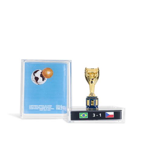 FIFA World Cup Trophy Replicas - Official FIFA Store