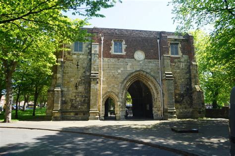 Turf Zone Baylegate Ian S Cc By Sa Geograph Britain And Ireland