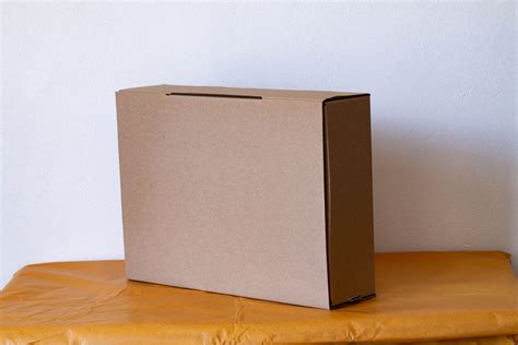 Courier Box (Large) - Global Packaging Solutions