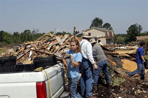 Hundreds Of Volunteers Work On Madison County Tornado Cleanup Friday But More Needed