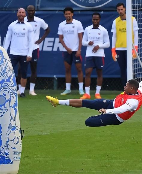 Kylian Mbappe Training Psg August 2022 Artofit