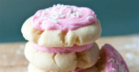 10 Copycat Crumbl Cookie Recipes - Insanely Good