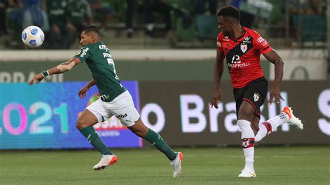 Na Luta Pela Lideran A Palmeiras Enfrenta O Atl Tico Go E Defende