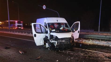 Wypadek na autostradzie A2 koło Strykowa Dwie osoby poszkodowane