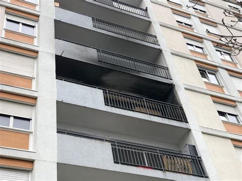 Angers Lincendie se déclare sur le balcon et se propage à l