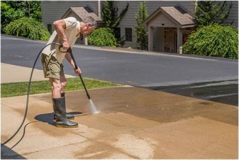 6 Tips for Cleaning Up Your Driveway