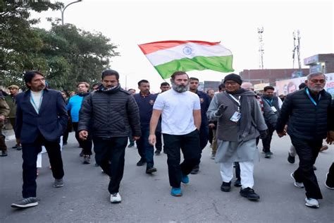 Rahul Gandhis Bharat Jodo Yatra Resumes From Vijaypur Nears Jammu City