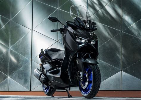 Yamaha Xmax Connected Otoplasa