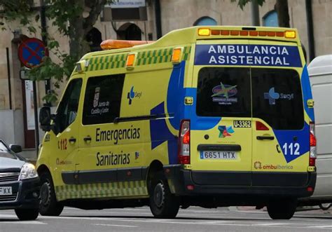 Un Hombre De A Os Resulta Herido Tras Colisionar Con Un Turismo En