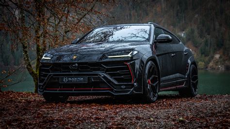 Lamborghini Urus NOVITEC Black Fox