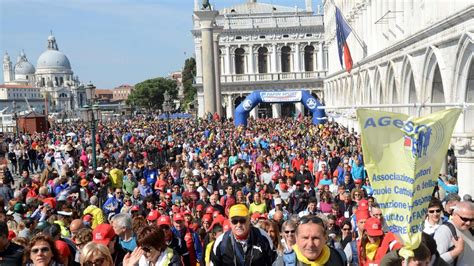 Su E Zo Per I Ponti Obiettivo Mila Partecipanti La Nuova