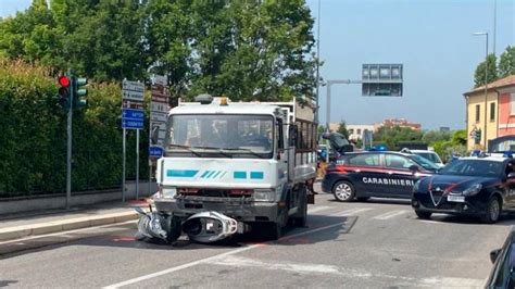 Gambettola Incidente Mortale In Via Kennedy Perde La Vita In Scooter