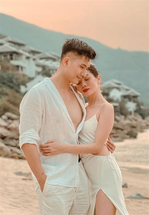 Lệ Quyên khoe dáng khét lẹt trong trang phục bikini bé tí tẹo Saostar vn