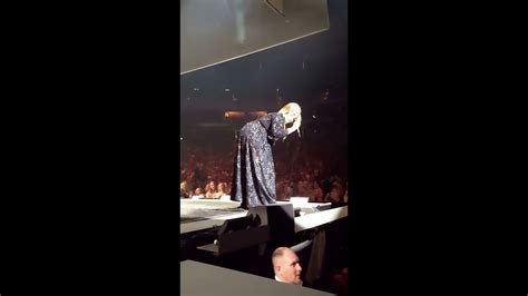 Adele Shakes Her Ass Adele YouTube