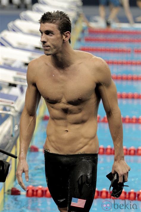 Michael Phelps Con El Torso Desnudo Michael Phelps La Leyenda De La Natación Fotos De