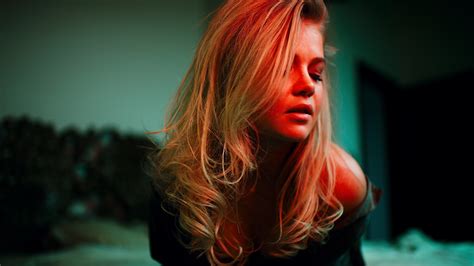 Women Blonde Depth Of Field Face Bare Shoulders Marat Safin