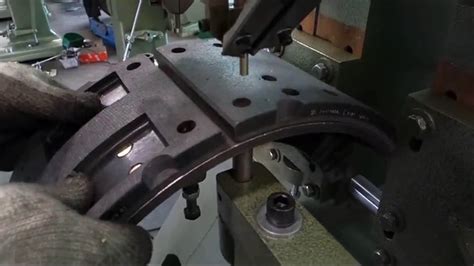 Double Heads Brake Lining Riveting Machine Youtube