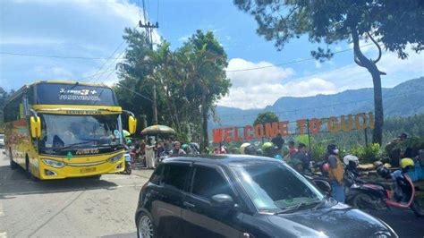 Wisatawan Di Guci Tegal Terbanyak Di Jawa Tengah Selama Libur Nataru