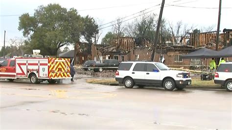 Dozens of families forced from homes after fire destroys 30 South Houston apartments