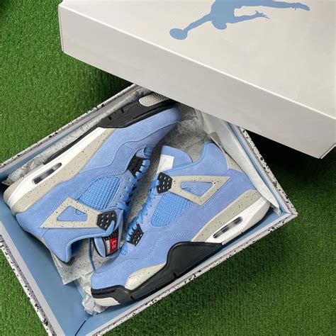 Nike Air Jordan 4 'University Blue' - Exclusive Sneakers SA