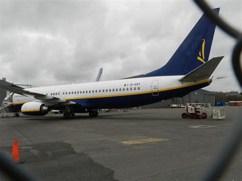 EI EBT Boeing 737 8AS Ryanair Titles Removed Hurn Airport Graham