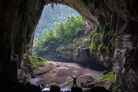 Take A Look Inside The Worlds Largest Cave Now Open To Adventurous