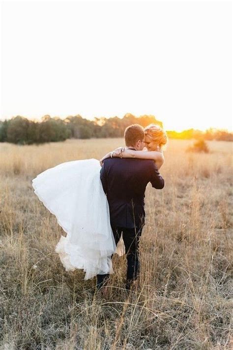 20 Stunning Romantic Sunset Wedding Photo Ideas Hi Miss Puff