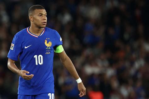 Football Kylian Mbapp Va R Gler Ses Comptes Avec Le Psg Devant La