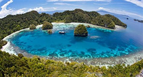 Perairan Indonesia yang Punya Vibes Seperti FIlm Avatar 2