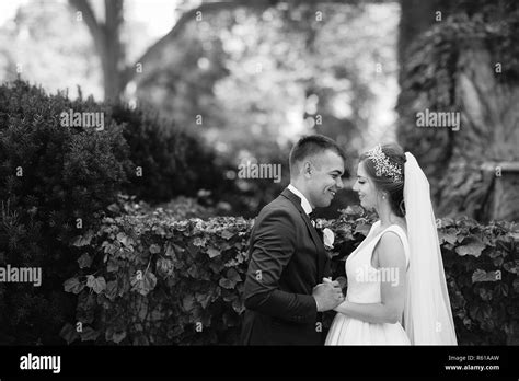 Couple Beauty Hi Res Stock Photography And Images Alamy