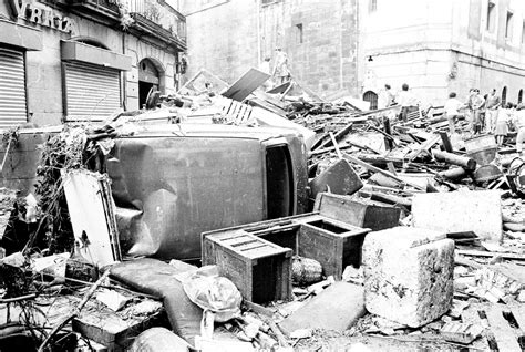 En Imágenes Así Fueron Las Grandes Inundaciones De 1983 En Bilbao