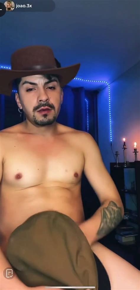 MUST WATCH Guy completely naked tiktok live part ThisVid em inglês