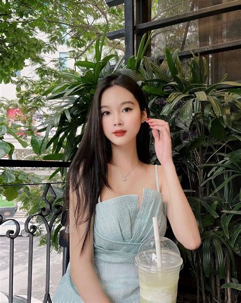 99 Ảnh hot tiktoker Trần Hà Linh lộ clip gây sốt