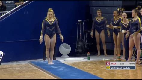 Hot Sexy Polina Shchennikova Bikini Pics