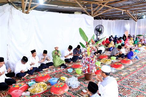 Mengenal Tradisi Nganggung Dulang Di Bangka Belitung Kolom Desa