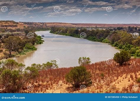 Landscape View Of Sweeping Bend On The Mighty Murray River Near Young